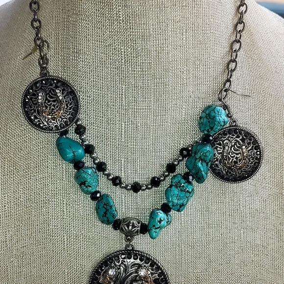 Western style Turquoise Horseshoe necklace w rhinestones and matching earrings - Picture 4 of 7